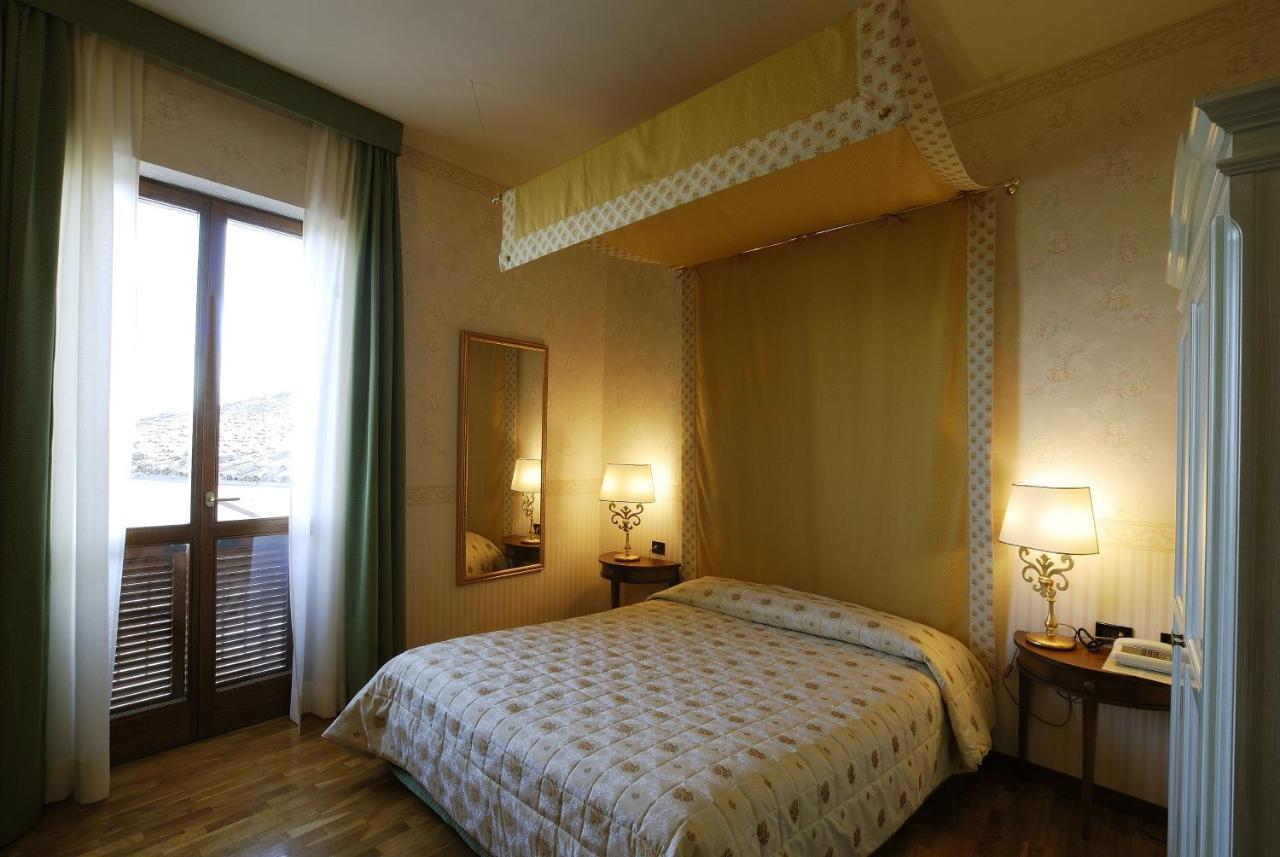 Zunica Ospitalita Dal 1880 Hotell Civitella Del Tronto Eksteriør bilde